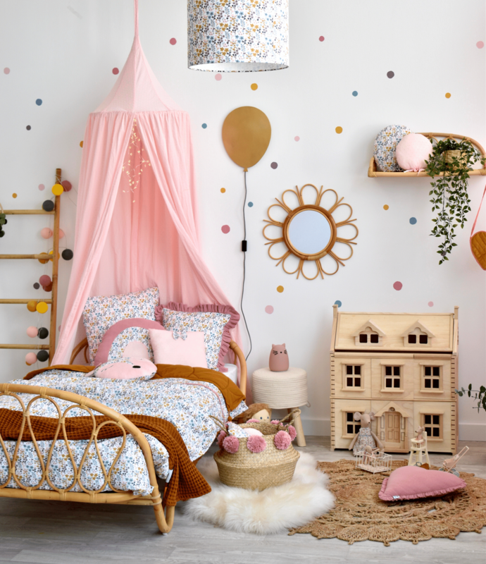 Girlsroom With Dusty Rose &#039;Flower&#039; Collection