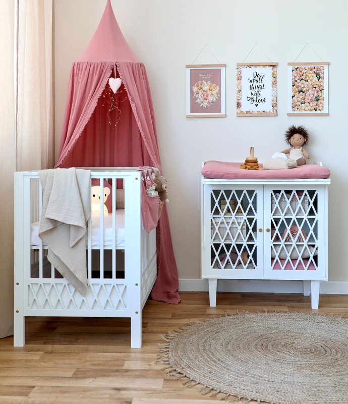 Babyroom In Dusty Rose &amp; Cream With Flower Posters