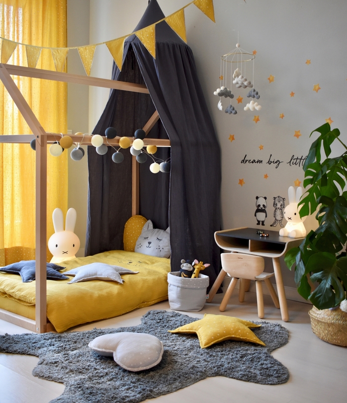 Kidsroom With Mustard &amp; Grey Muslin
