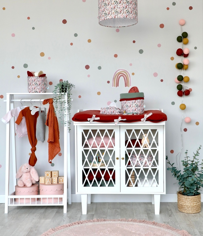 Babyroom For Girls In Rusty Red &amp; Dusty Pink