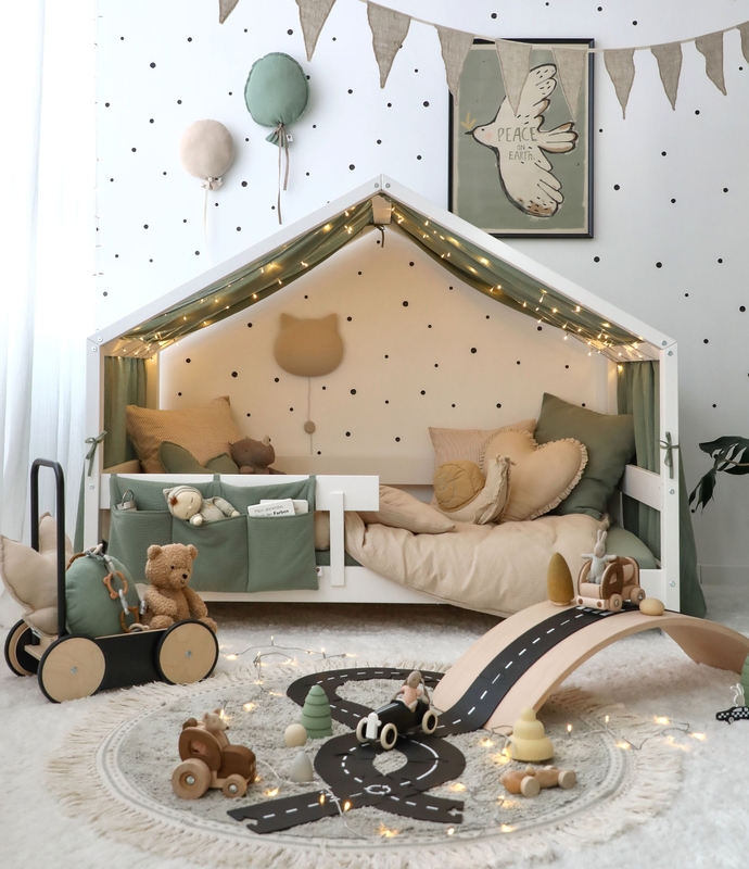 Kidsroom With Khaki, Beige &amp; Black Decor