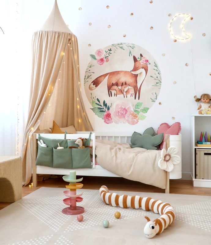 Kidsroom In Beige, Khaki &amp; Dusty Rose With Foxfamily