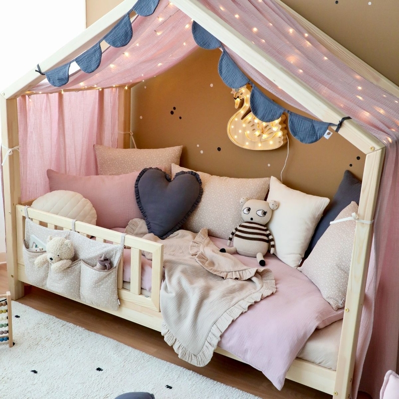 Shop-the-Look-kinderzimmer-hausbett-lila-grau-braun-dinkiballoon-24034n3