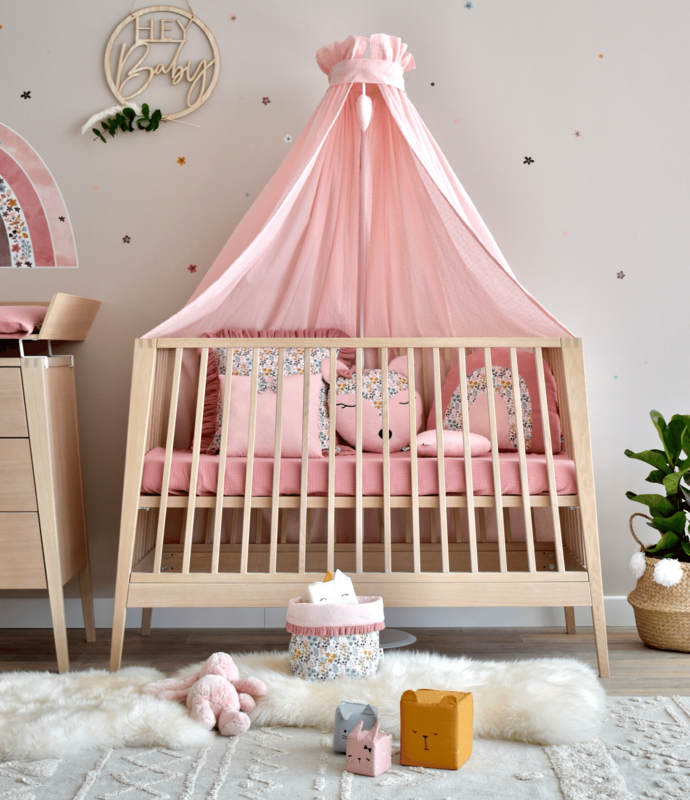 Babyroom With Dusty Rose Flowery Muslin