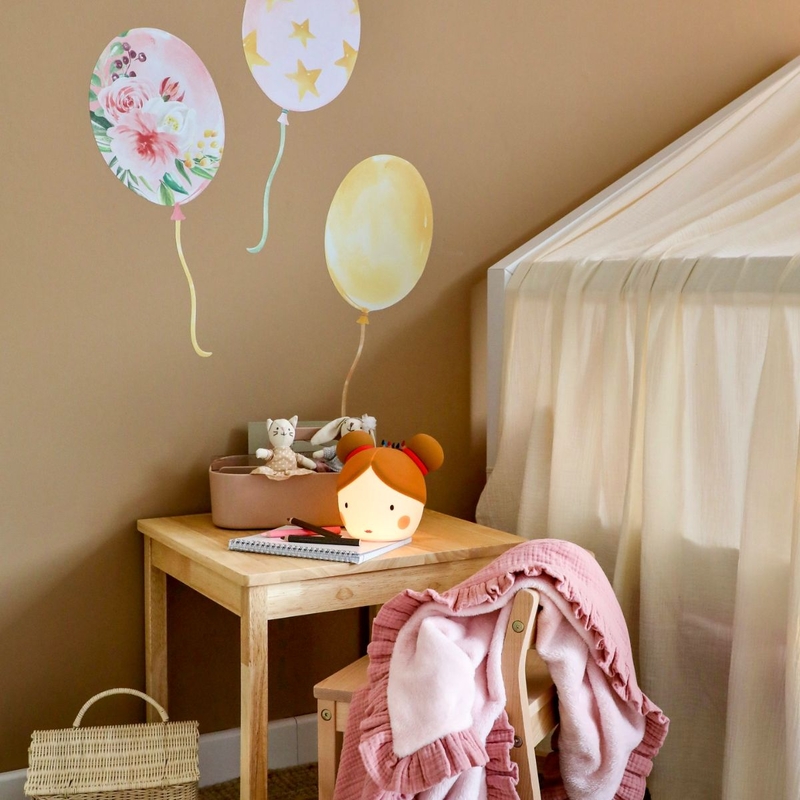 Shop-the-Look-Kinderzimmer-Hausbett-Regenbogen-Deko-braun-altrosa-2211-21n2