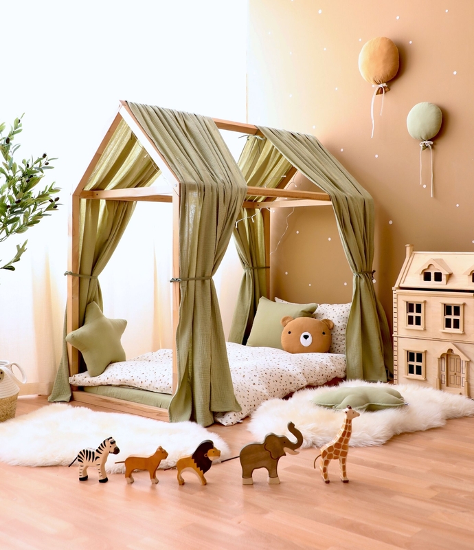 Toddlerroom With House Bed &amp; Light Green Decor